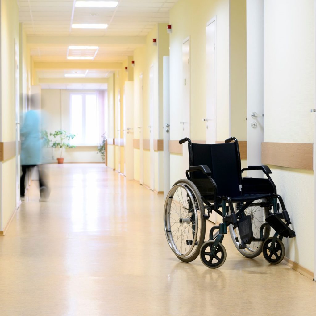 empty wheelchair representing deceased nursing home residents from nursing home negligence cases